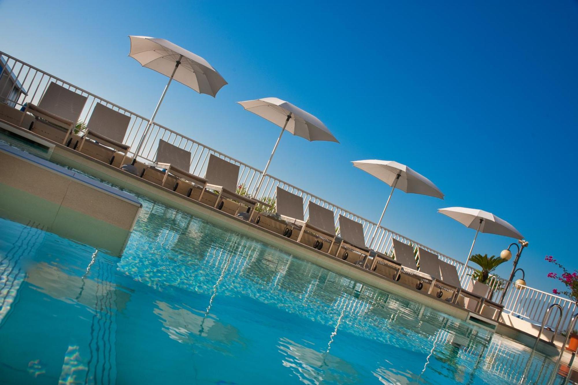 Canarie Hotel