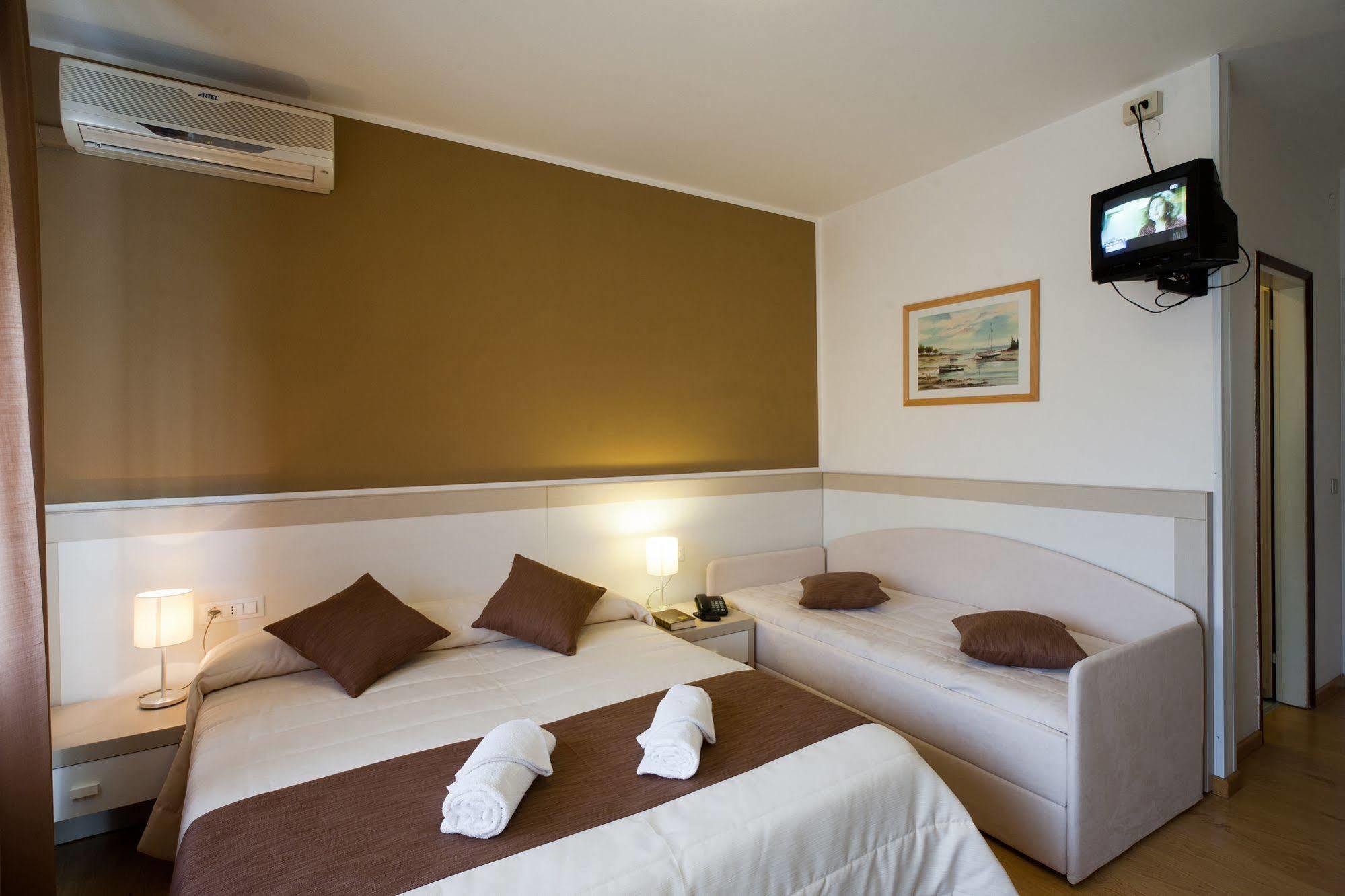 Canarie Hotel Lido di Jesolo