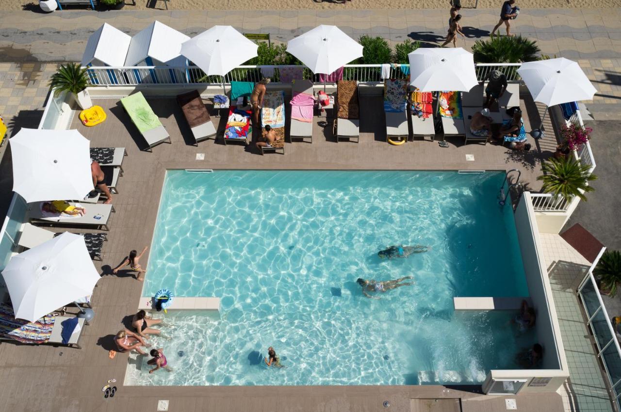 Canarie Hotel 3*