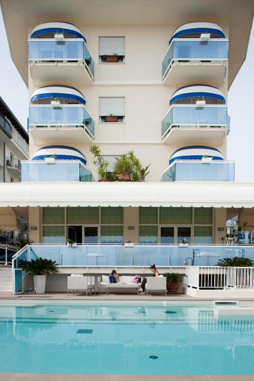 Canarie Hotel